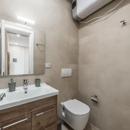 Luxury Block District טיראנה